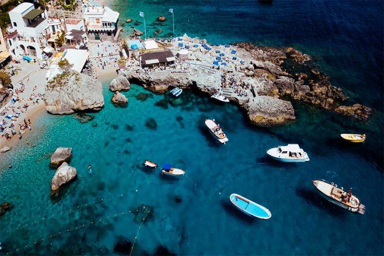 Isla de Capri desde las alturas Que hacer en Nápoles durante una parada de crucero