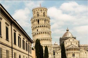 Piazza dei Miracoli Plaza de los Milagros Pissa italia Palazzo Blu en Pisa, Italia - Consejos de viaje y breve historia