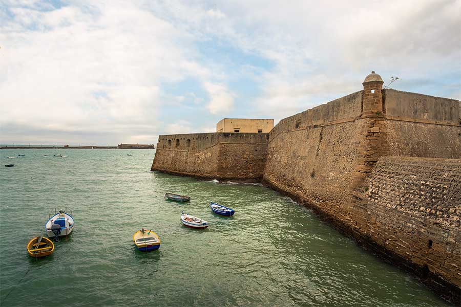 Castillo-de-Santa-Catalina-en-Cádiz-España