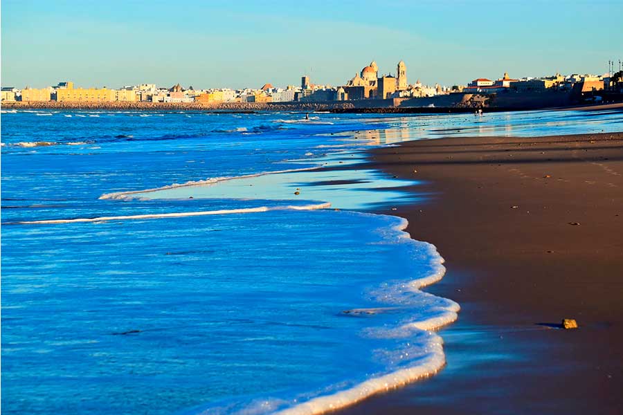 Playa-victoria-en-Cádiz-España