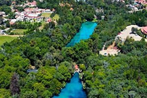 Vista-aerea-del-parque-de-las-truchas